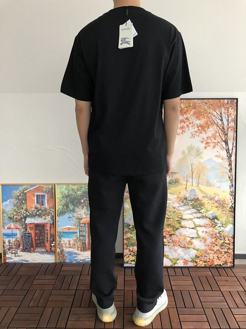 Burberry T-Shirt
