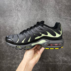 Nike Air Max Plus - Black/Luminous Green