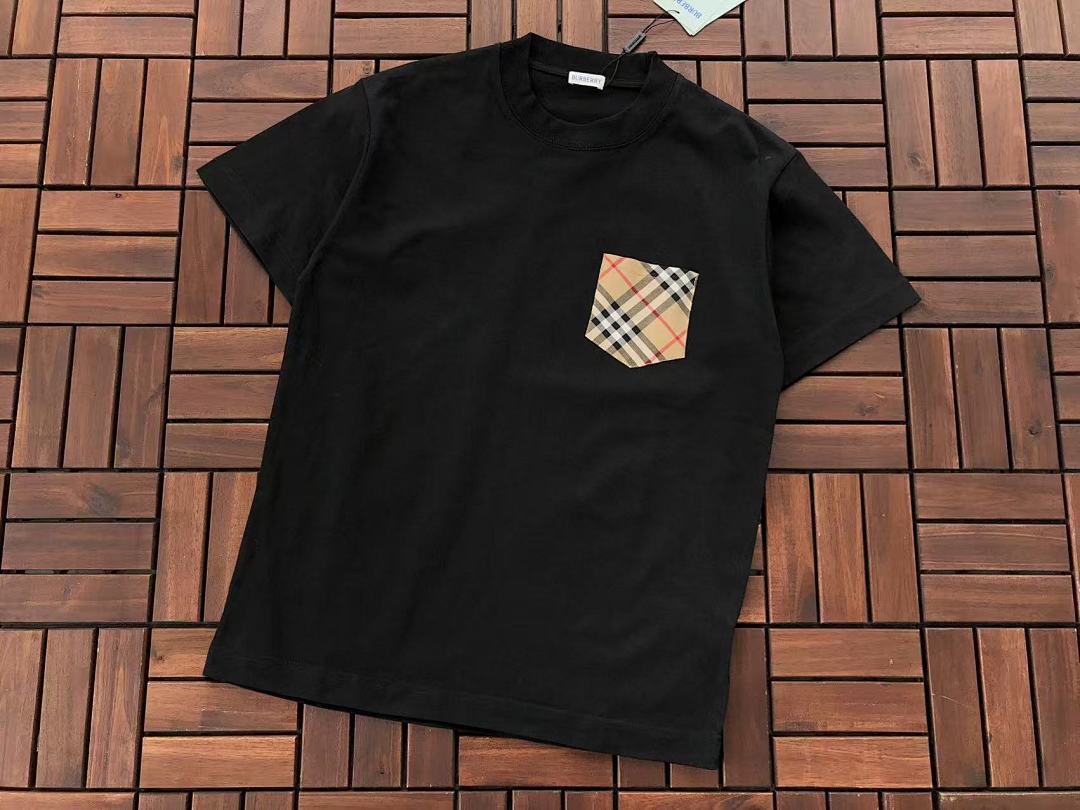 Burberry T-SHIRT