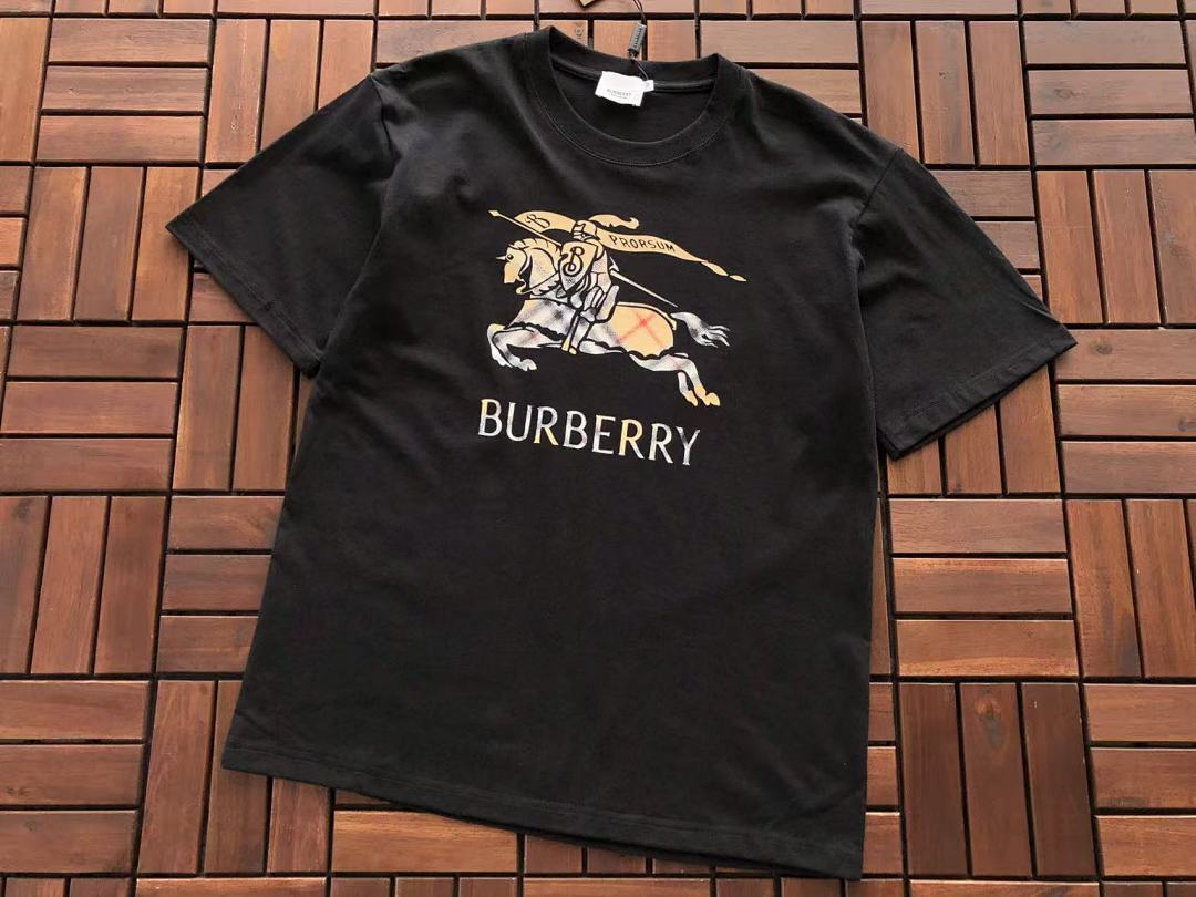 Burberry T-SHIRT