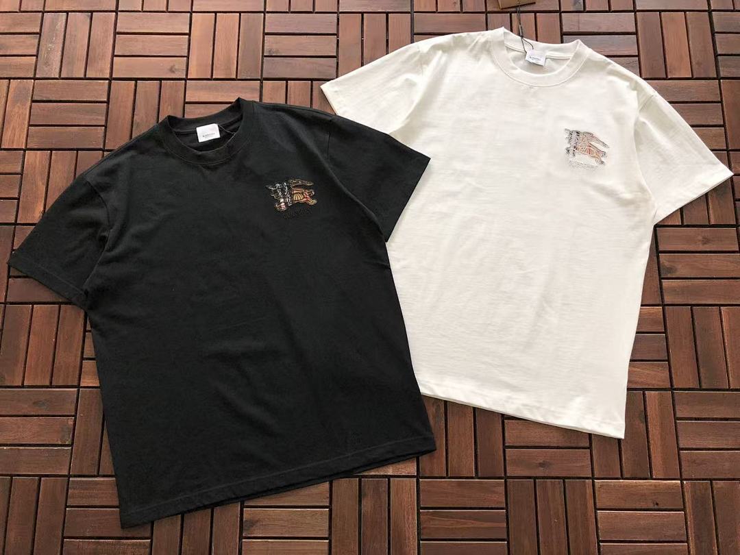 Burberry T-SHIRT