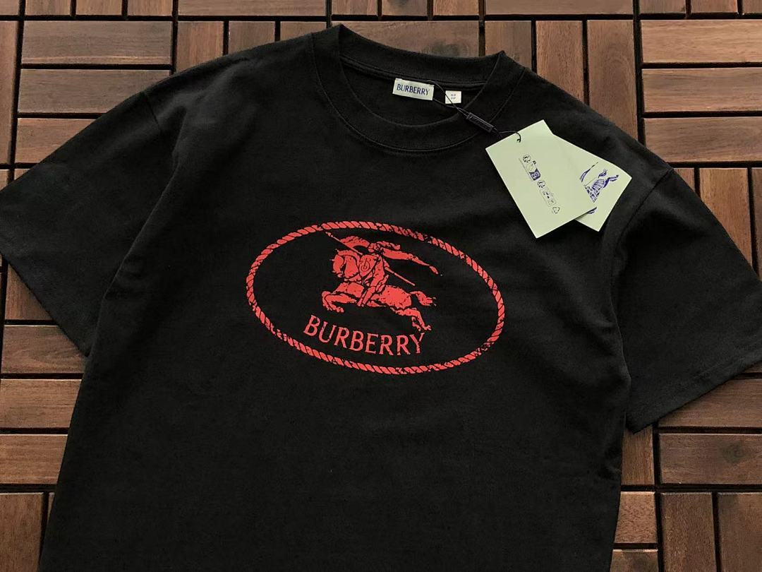 Burberry T-SHIRT