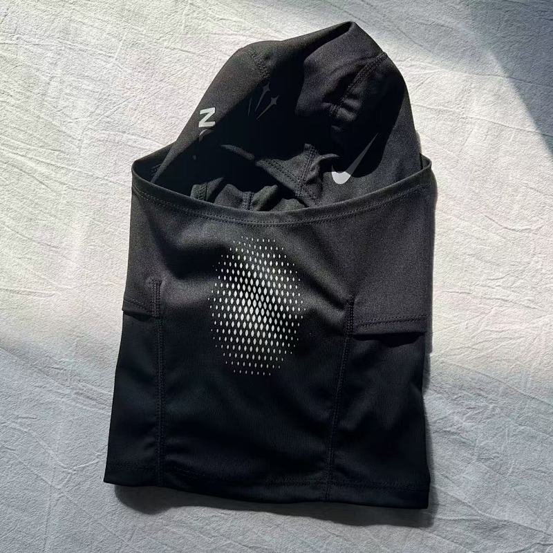Men's Athletic Hoodie with Mesh Ventilation Panel and Side Pockets