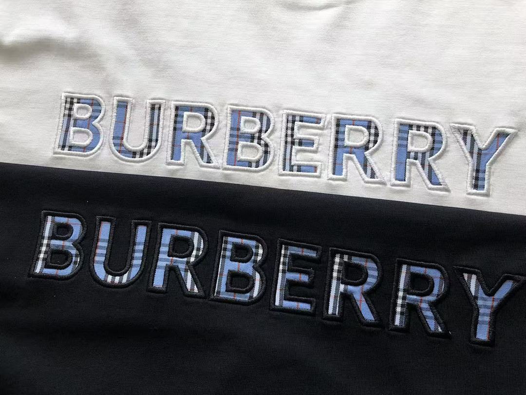 Burberry T-SHIRT