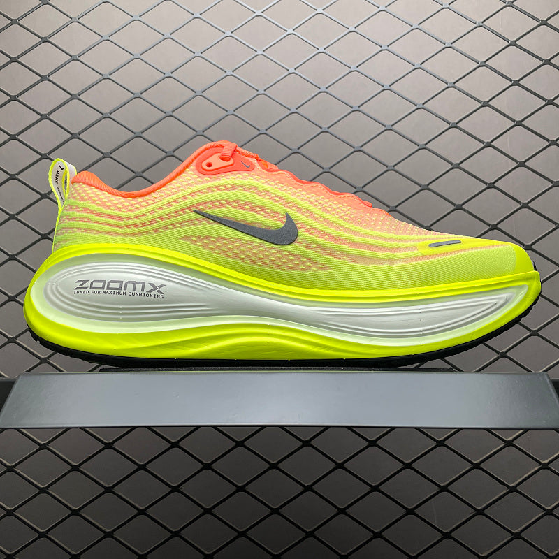 Nike ZoomX Morpho - Coral/Volt