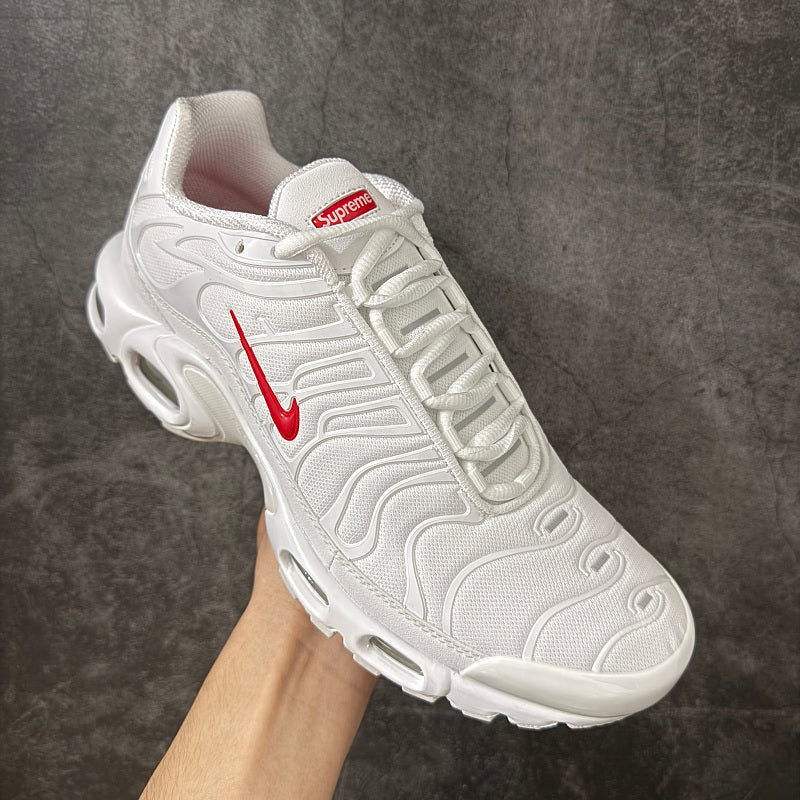 Supreme x Nike Air Max Plus - White/University Red