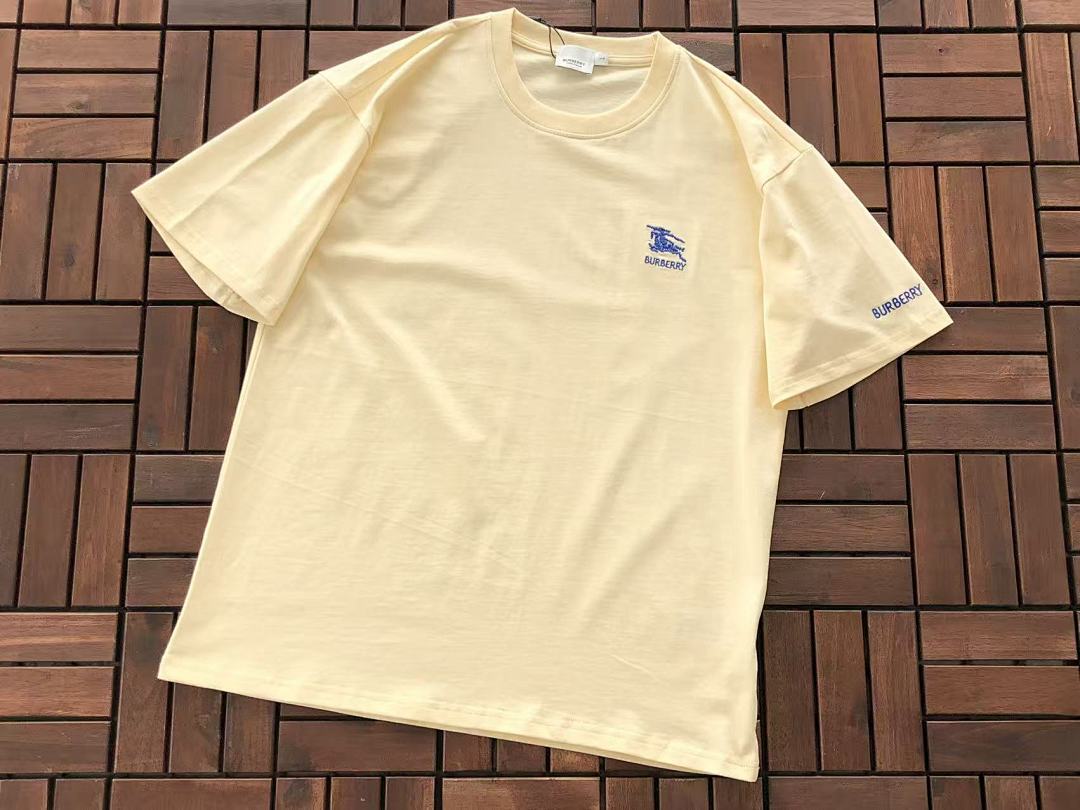 Burberry T-SHIRT