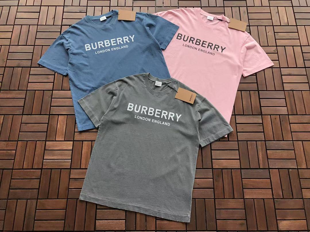 Burberry T-Shirt