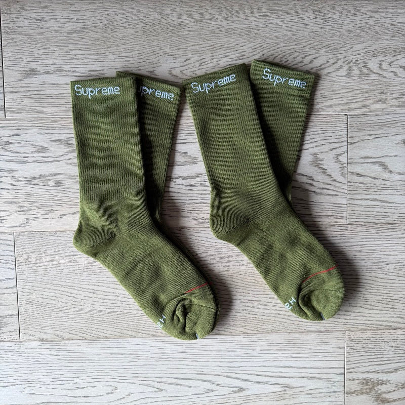 Supreme x Hanes Cushion Crew Socks 4-Pack