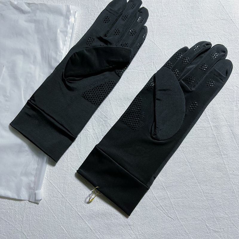 Packaged Gloves in Multiple Colors