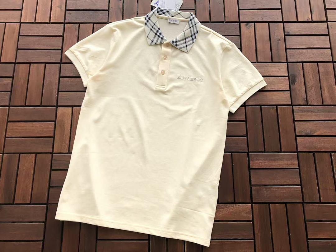 Burberry T-Shirt