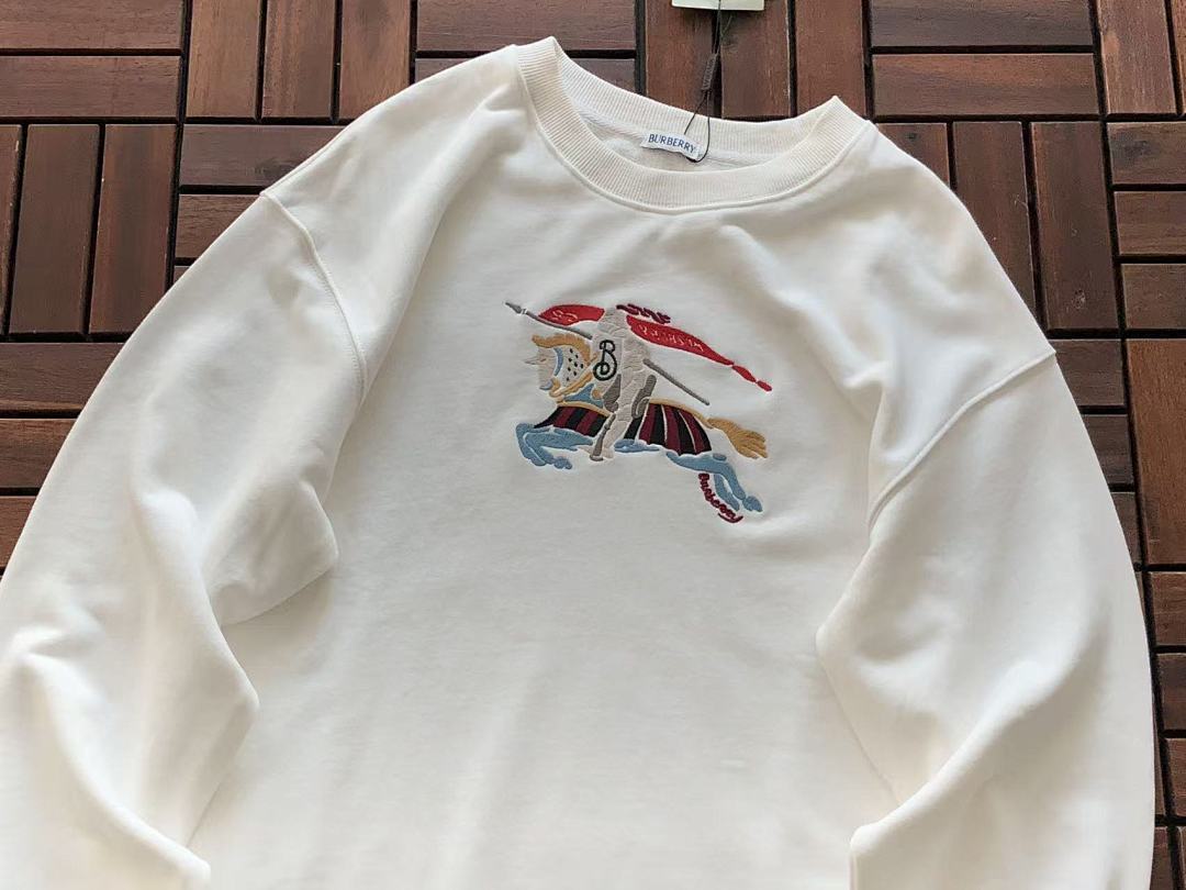 Burberry SWEATER