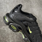 Nike Air Max Plus TN - Black/Volt