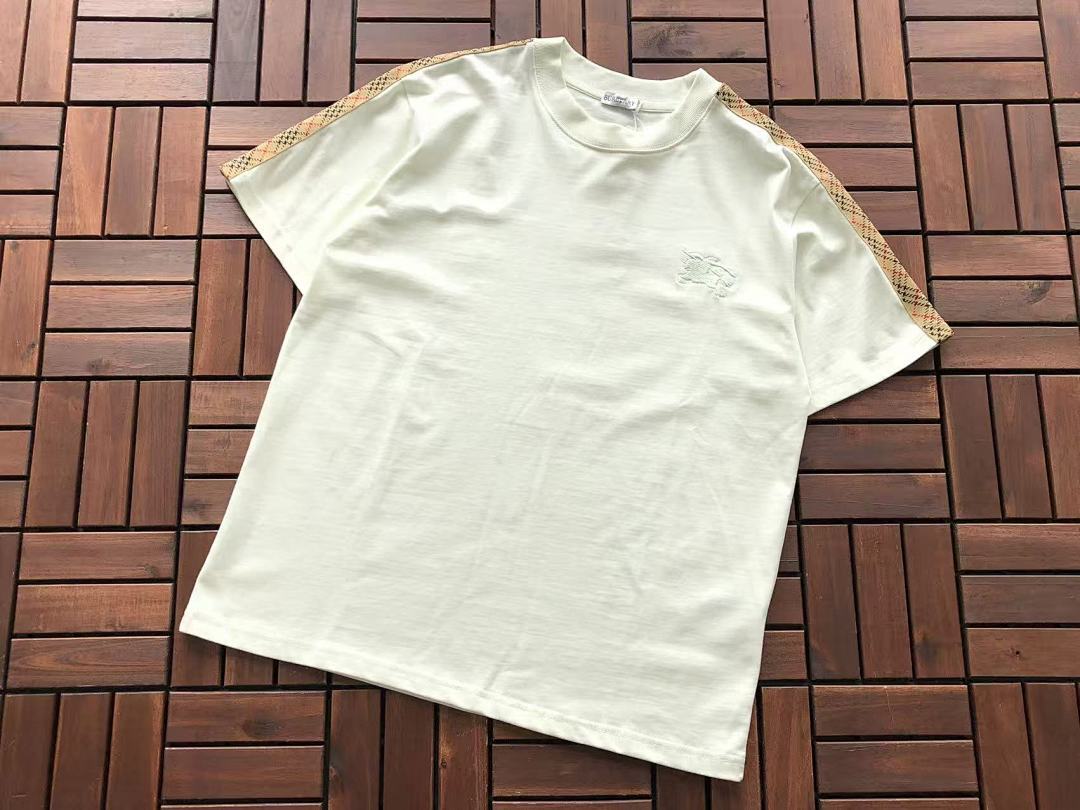 Burberry T-SHIRT