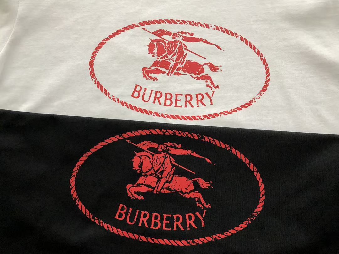 Burberry T-SHIRT