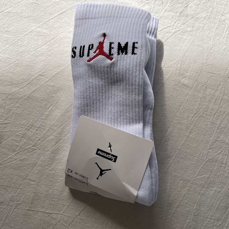 Supreme x Air Jordan Jumpman Crew Socks 2-Pack