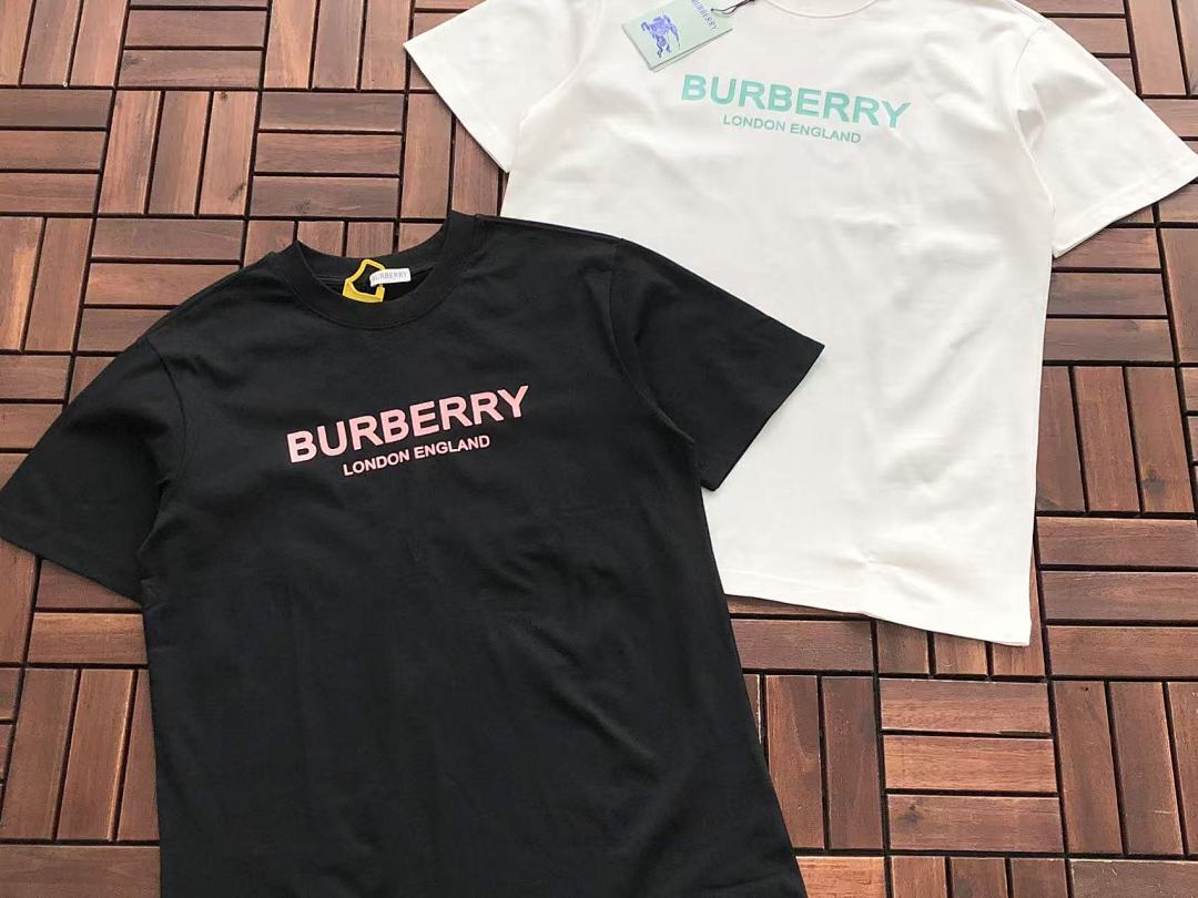 Burberry T-SHIRT