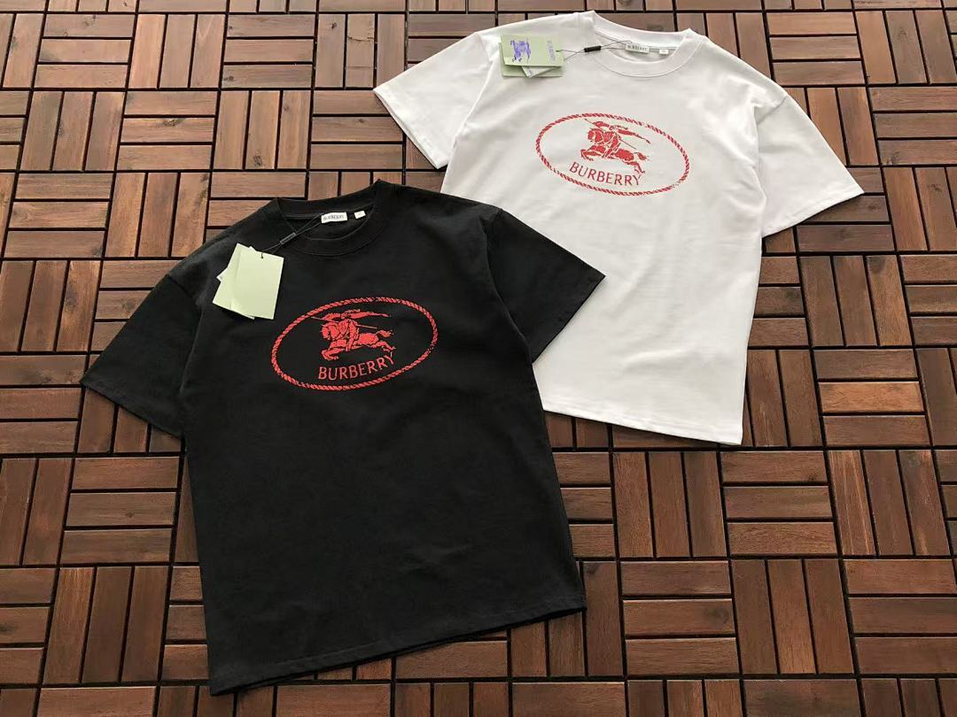 Burberry T-SHIRT