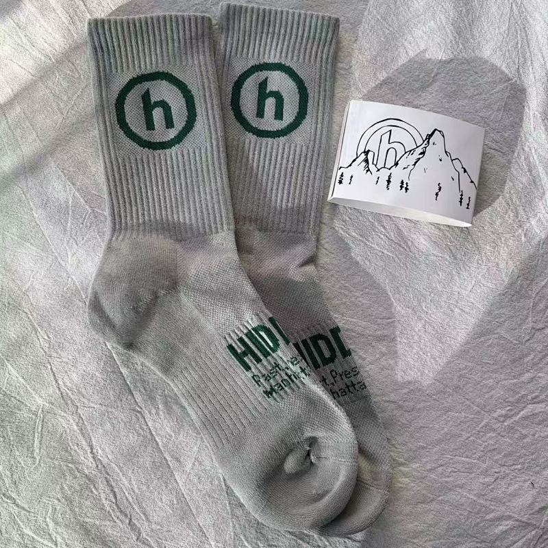 Hidden NY "H" Logo Crew Socks with Mountain Graphic Band