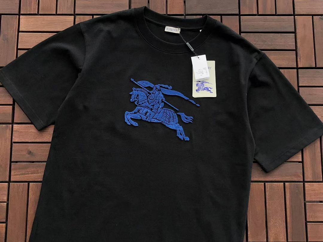 Burberry T-SHIRT