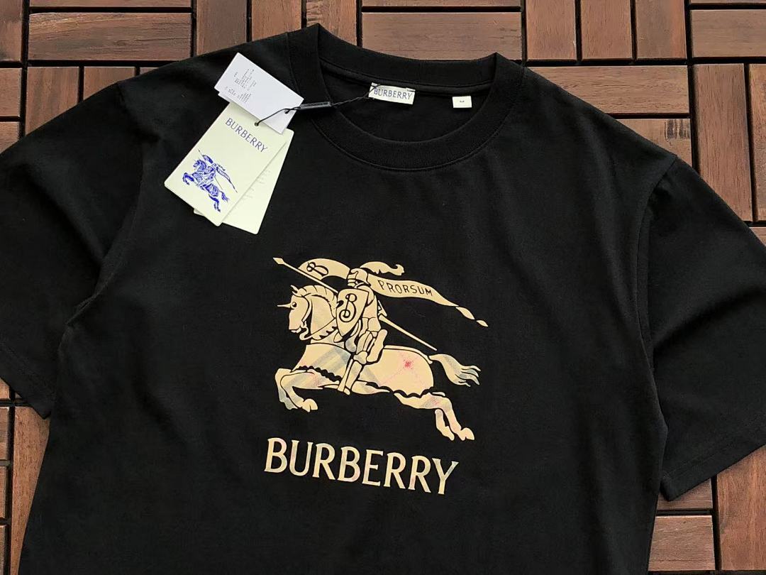 Burberry T-Shirt