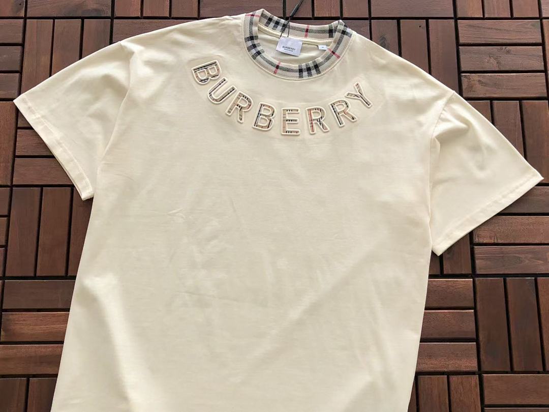 Burberry T-SHIRT