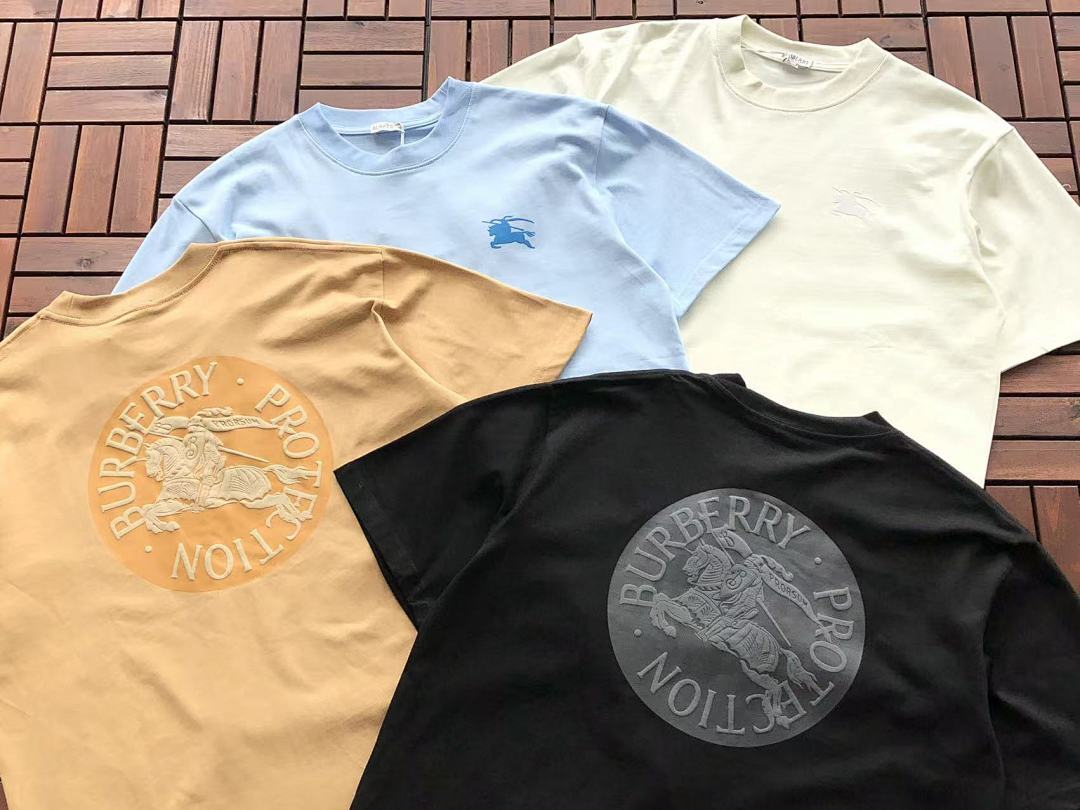 Burberry T-SHIRT