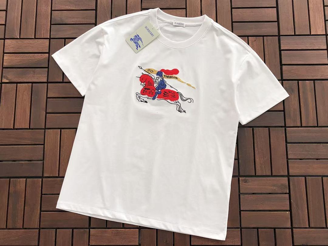 Burberry T-SHIRT