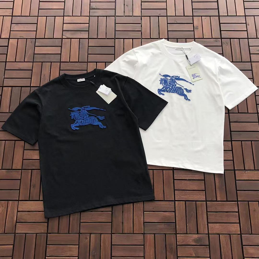 Burberry T-SHIRT
