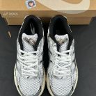 ASICS Product 115