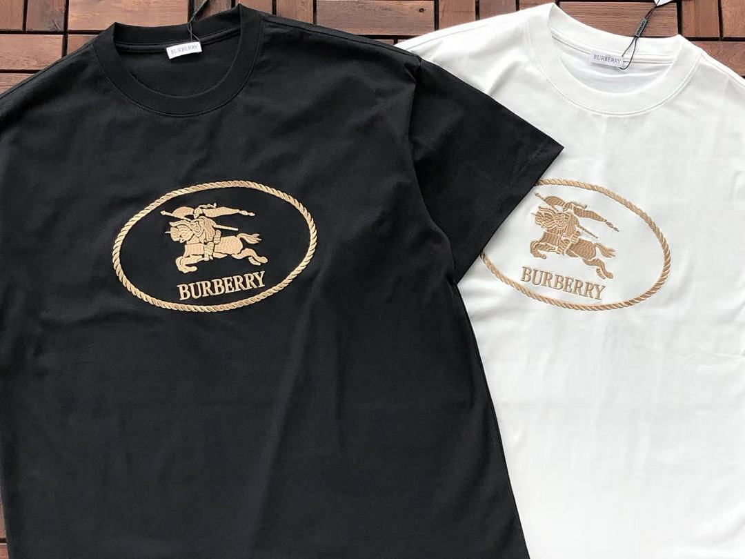 Burberry T-SHIRT