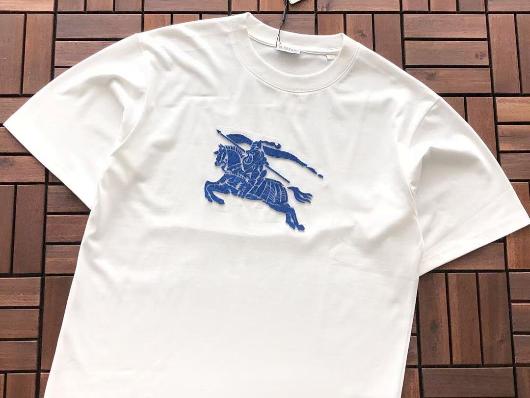 Burberry T-Shirt