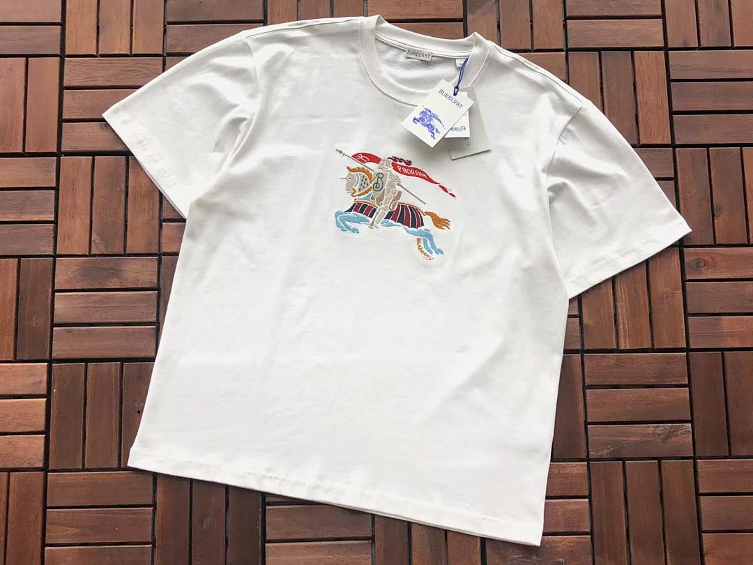 Burberry T-Shirt