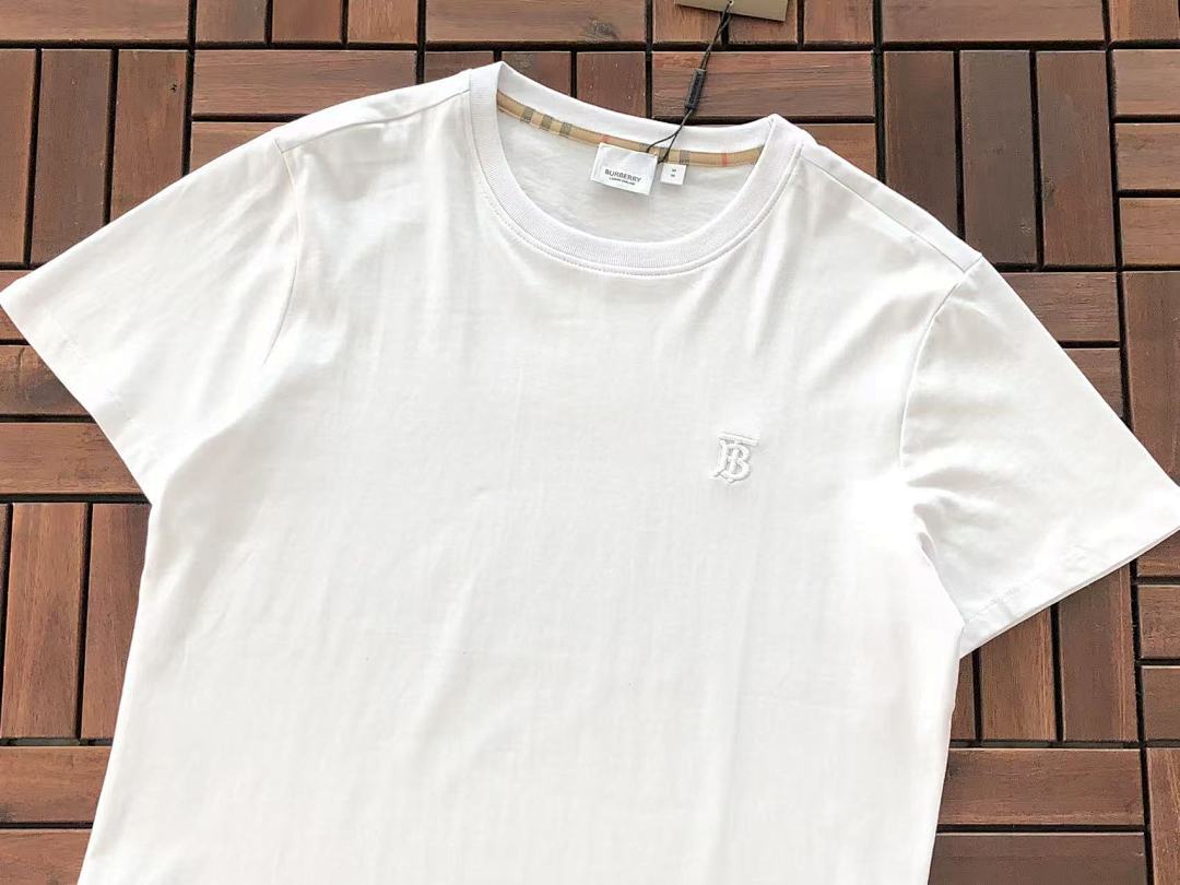 Burberry T-Shirt