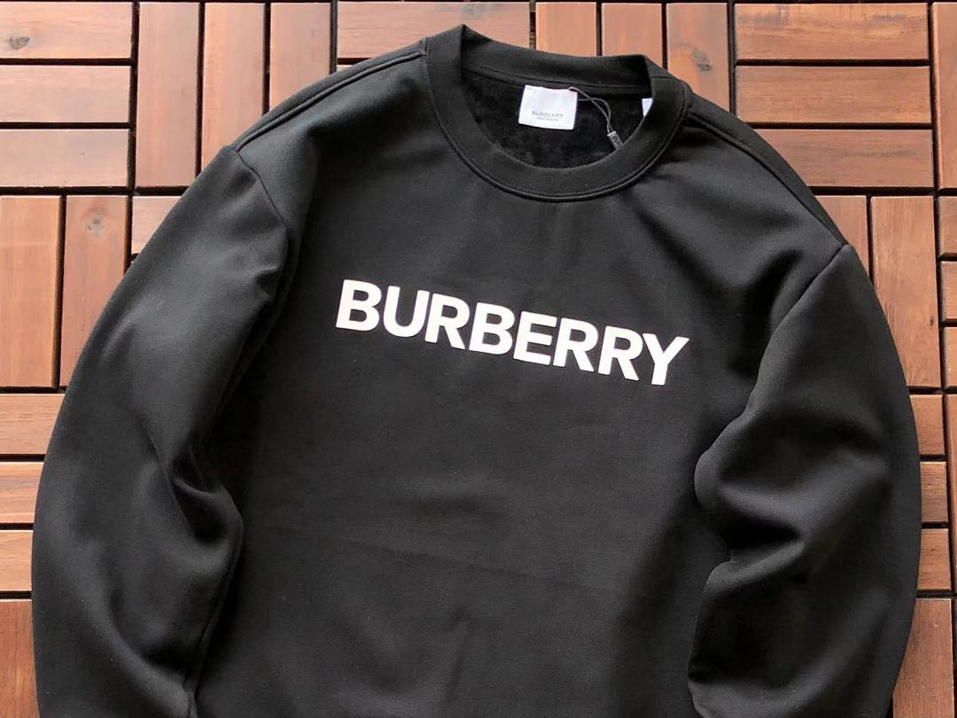 Burberry SWEATER