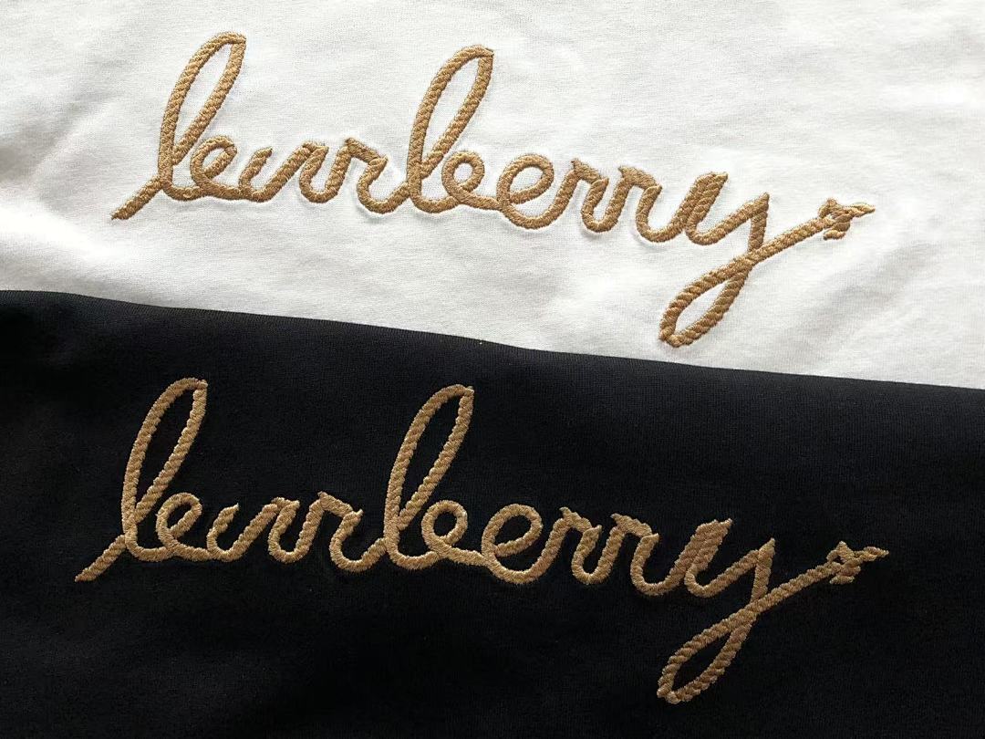 Burberry T-SHIRT