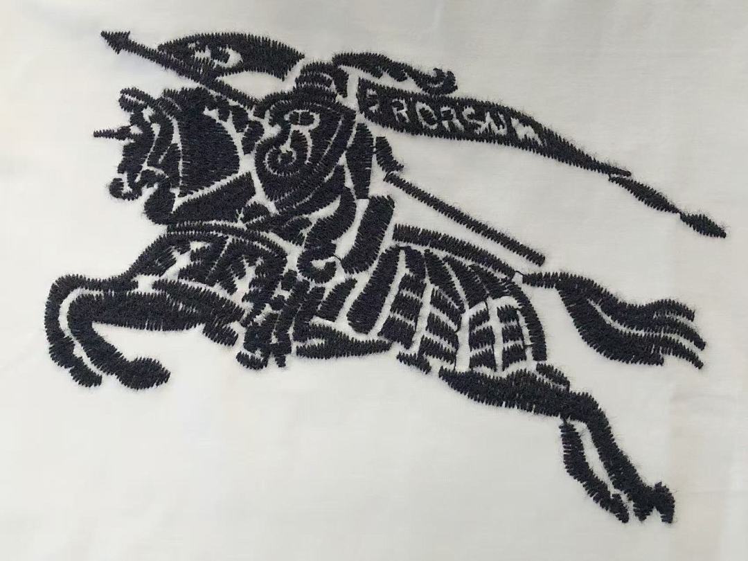 Burberry T-SHIRT