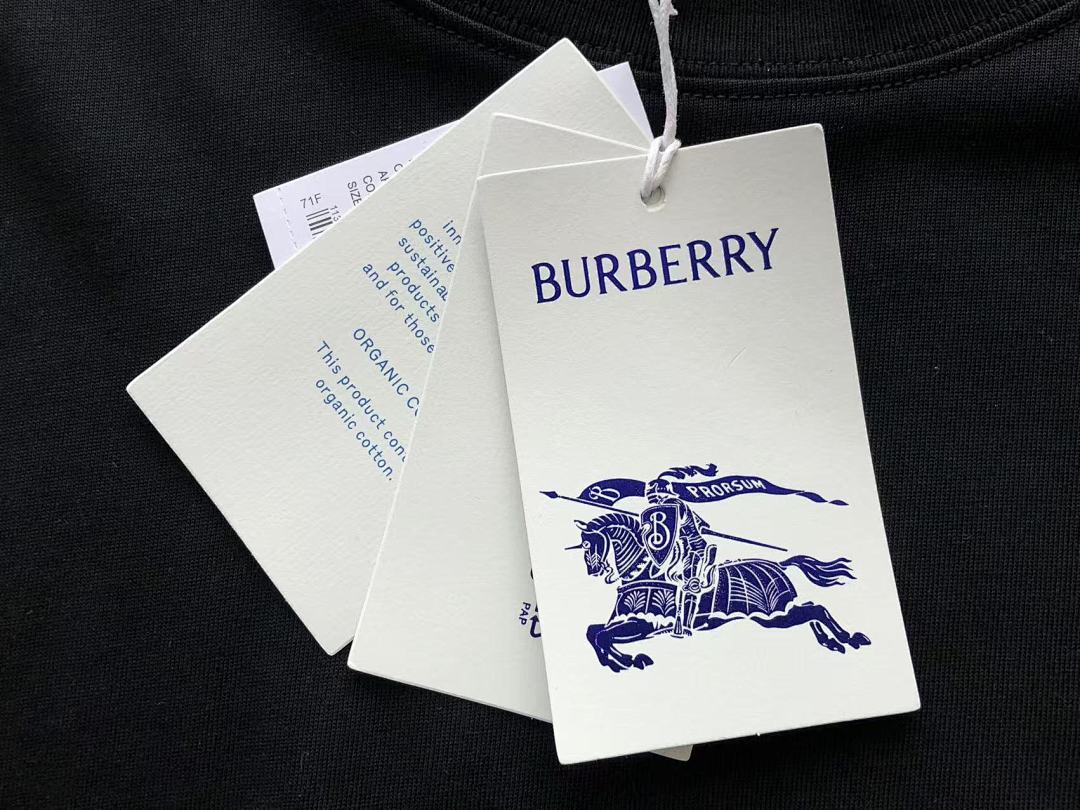 Burberry T-SHIRT