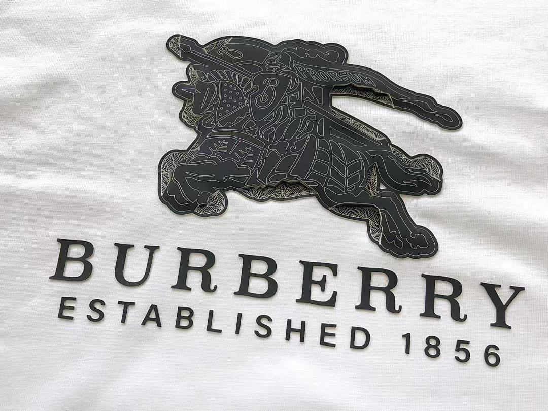 Burberry T-Shirt