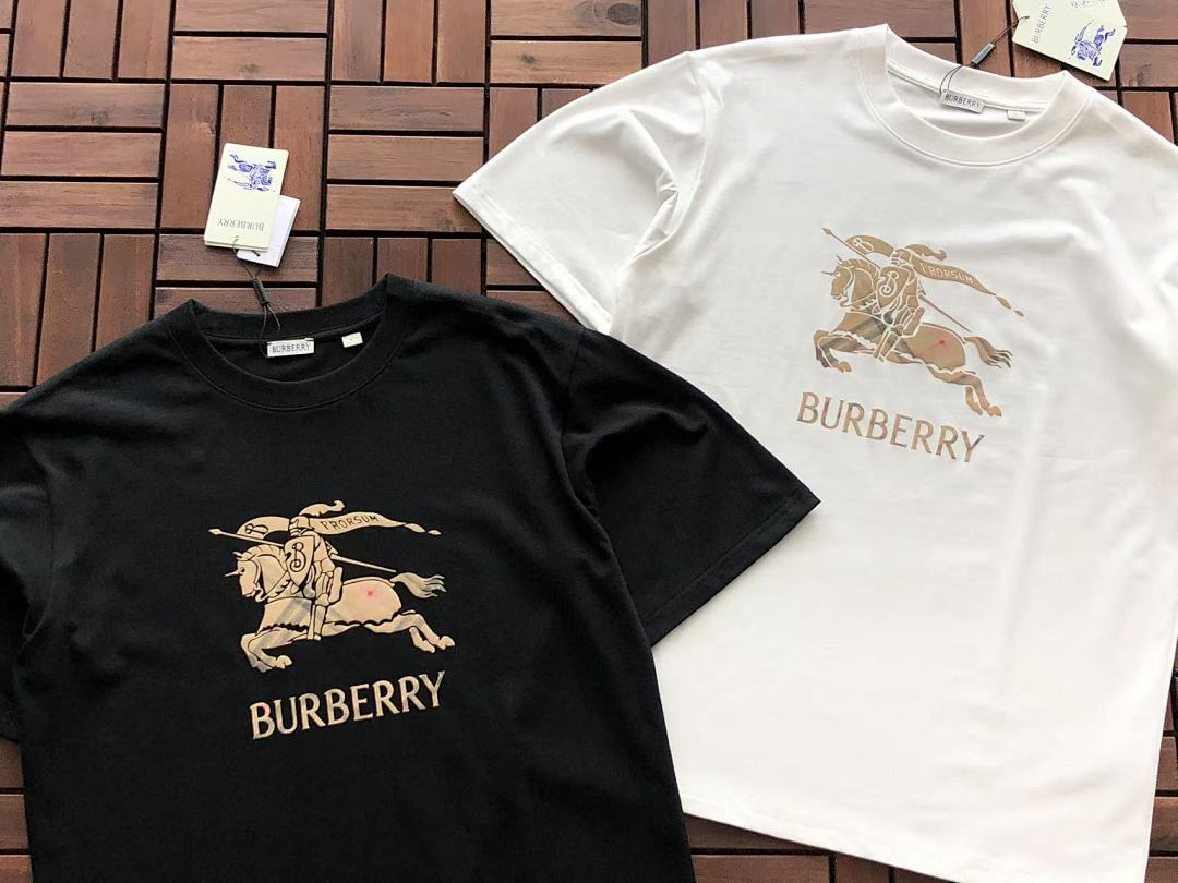 Burberry T-Shirt