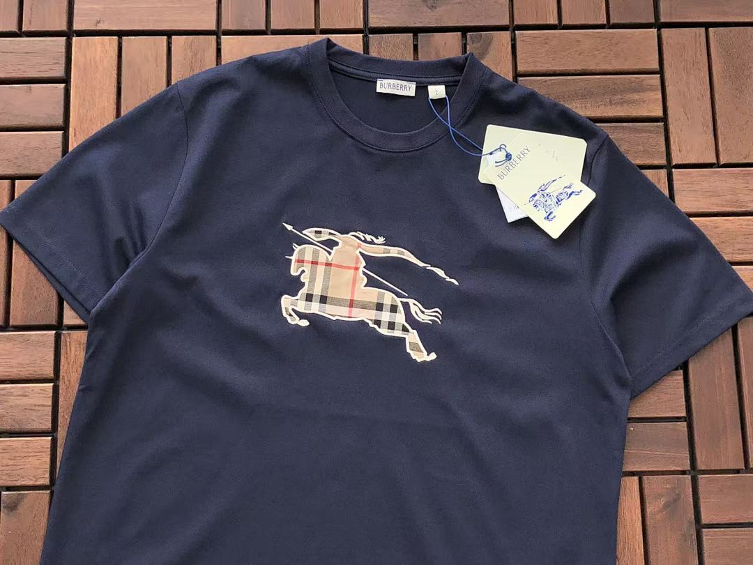 Burberry T-SHIRT