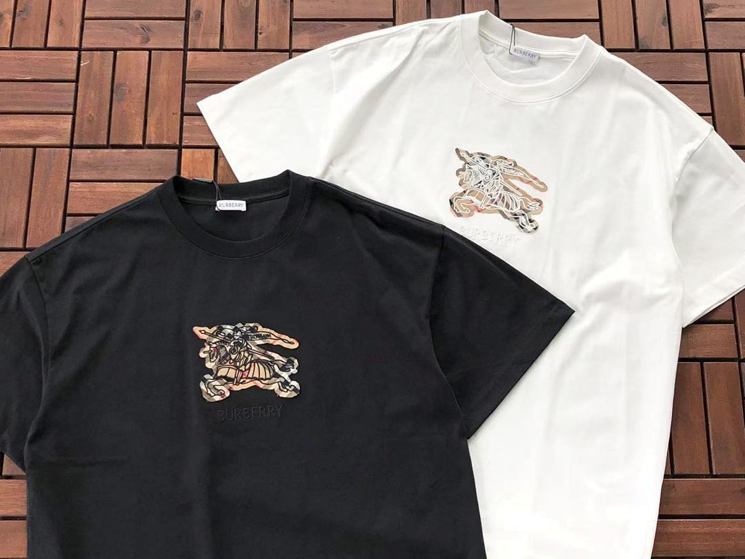 Burberry T-SHIRT