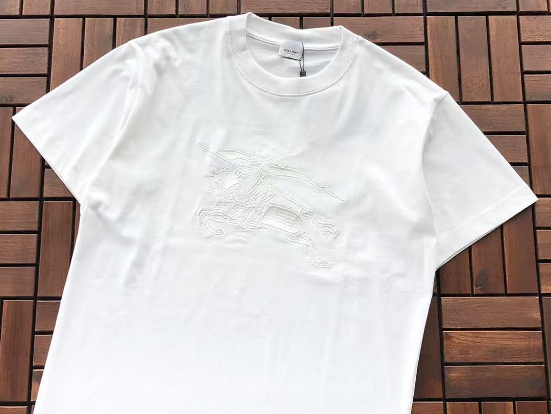 Burberry T-SHIRT