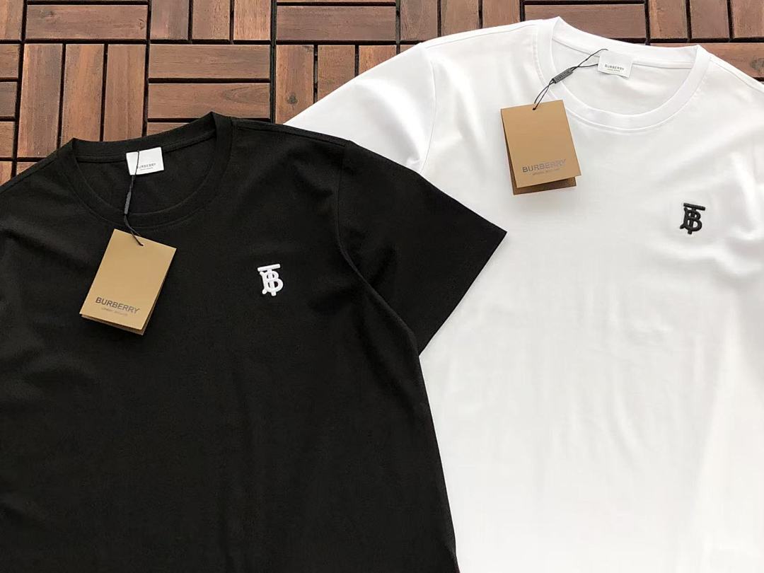 Burberry T-SHIRT