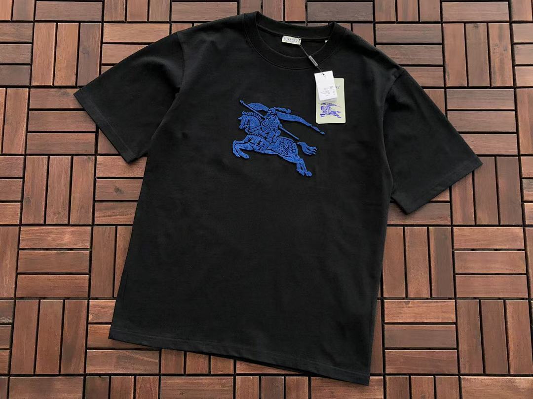 Burberry T-SHIRT