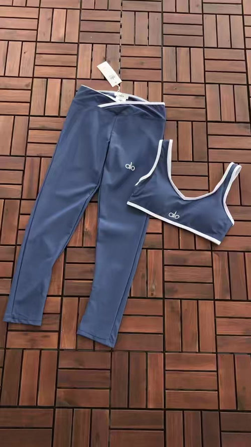 Alo Yoga Women's Yoga Set