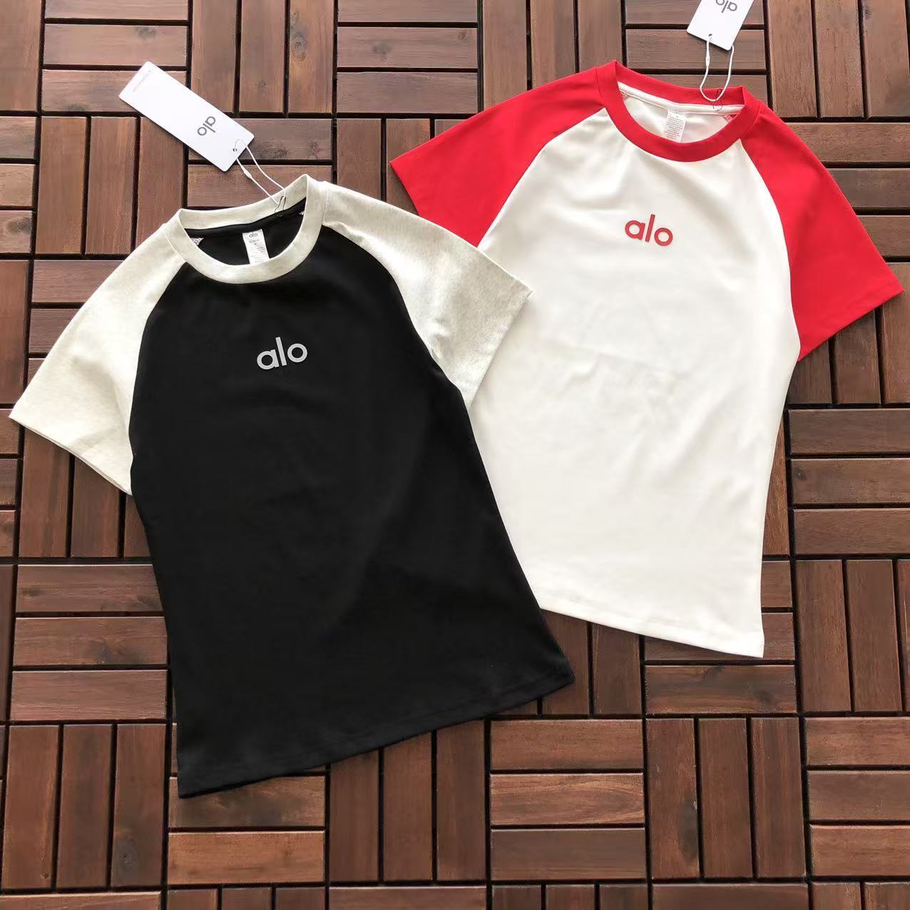 Alo Yoga Women's T-Shirt