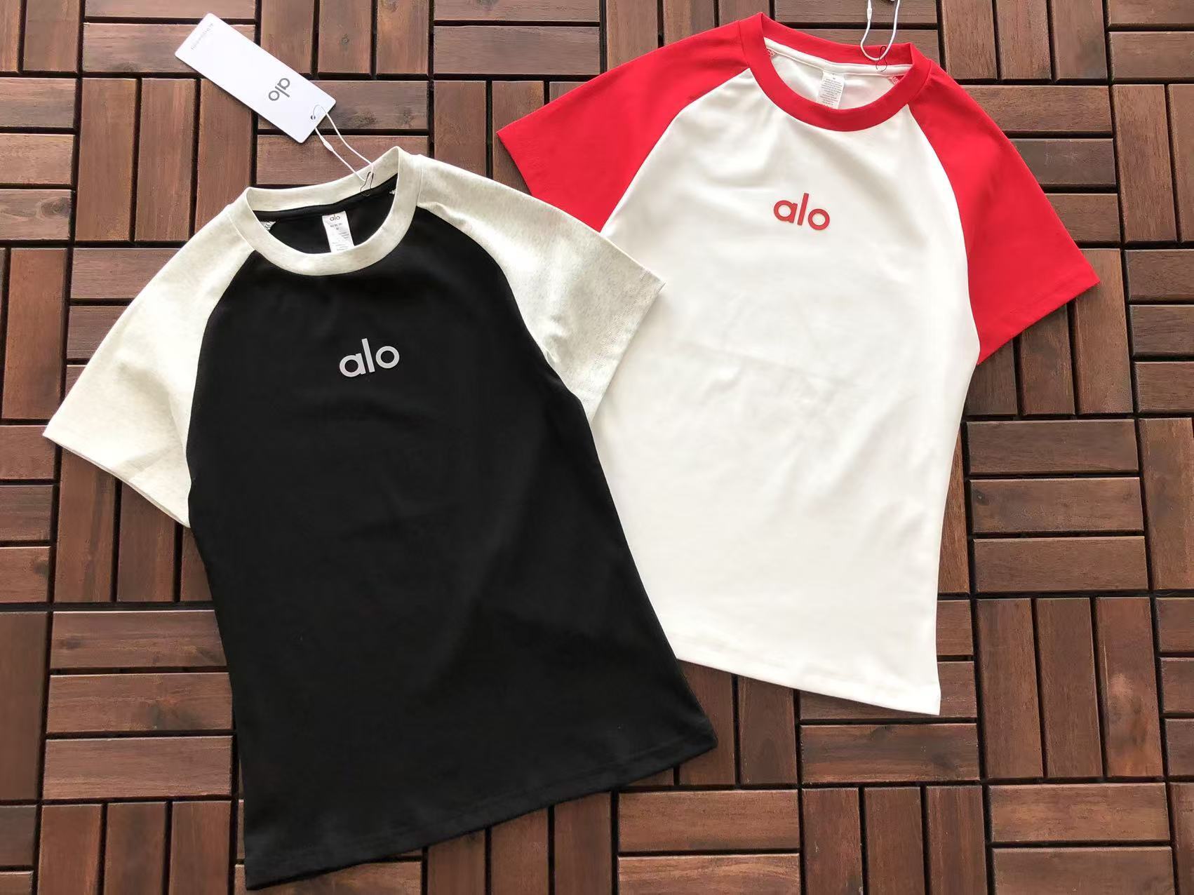 Alo Yoga Women's T-Shirt