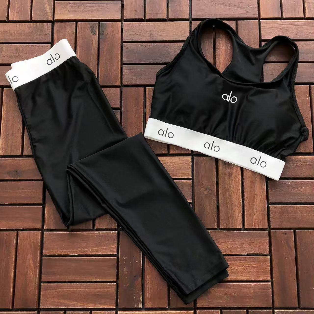 Alo Yoga Women's Bra & Leggings Set