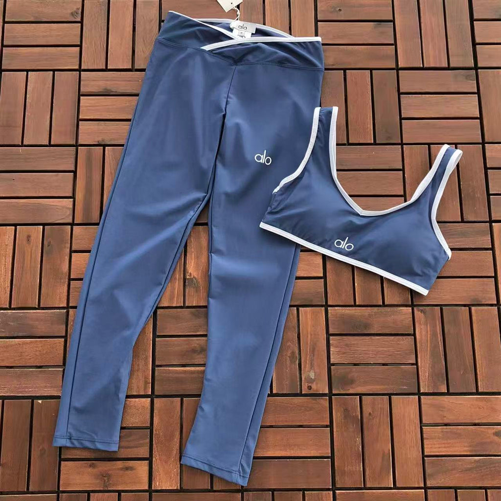 Alo Yoga Women's Yoga Set